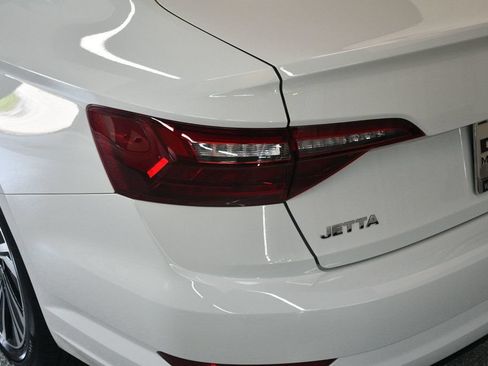 Used 2020 Volkswagen Jetta SEL Premium FWD image 14