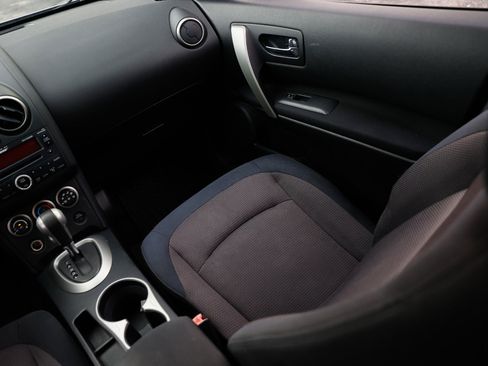 Used 2010 Nissan Rogue SL w/ Premium Pkg image 22