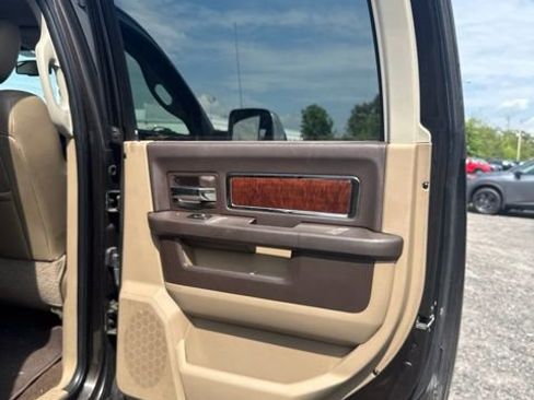 Used 2010 Dodge Ram 2500 Truck Laramie w/ Cold Weather Pkg AWD/4WD image 18