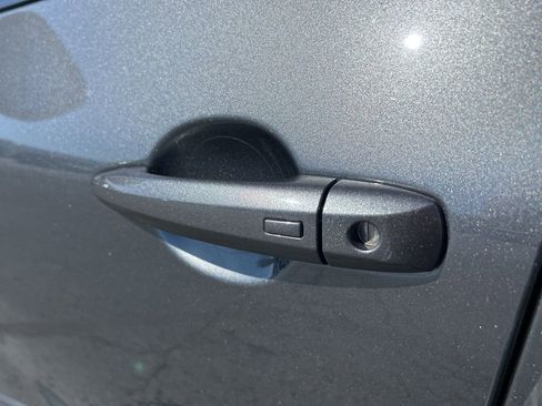 Used 2024 Nissan Rogue SV FWD image 13