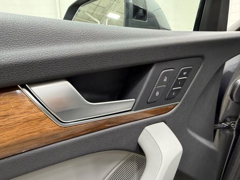 Used 2022 Audi Q5 2.0T Premium Plus image 18