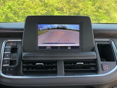 Used 2024 Chevrolet Tahoe 4WD image 32