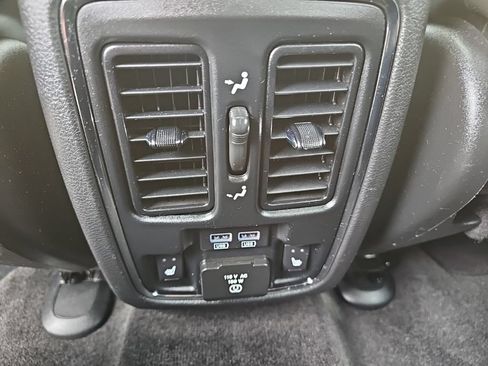 Used 2015 Jeep Grand Cherokee Limited AWD/4WD image 18