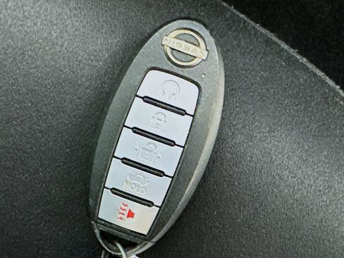 Used 2025 Nissan Altima 2.5 SV FWD image 34