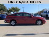 Used 2025 Hyundai Elantra SE image 4