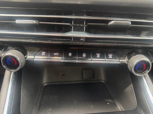 Certified 2024 Chevrolet Traverse LS FWD image 20
