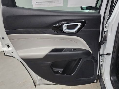 Used 2023 Jeep Compass Limited AWD/4WD image 22