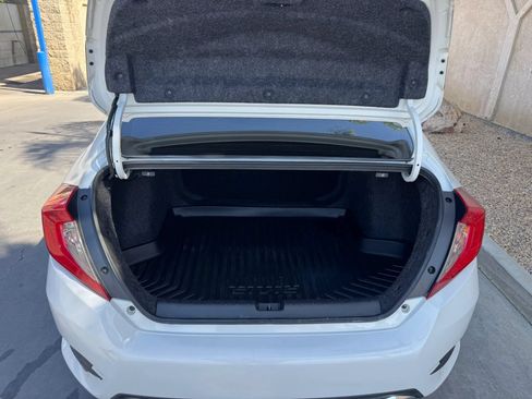 Used 2019 Honda Civic EX image 8