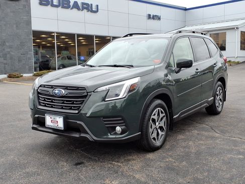 Certified 2023 Subaru Forester Premium AWD/4WD image 1
