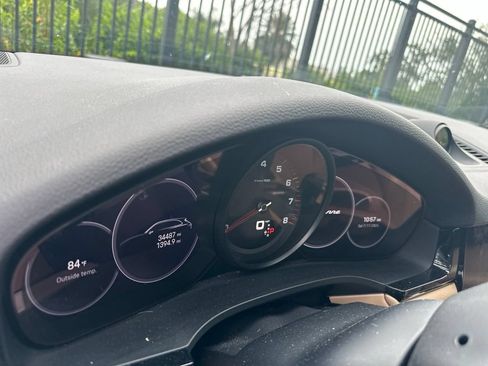 Certified 2023 Porsche Cayenne AWD/4WD image 5