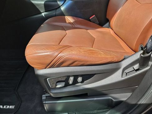 Used 2015 Cadillac Escalade ESV Premium AWD/4WD image 15