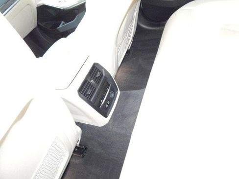 Used 2019 BMW 330i xDrive Sedan w/ Convenience Package image 36