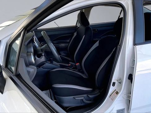 Used 2025 Nissan Versa S FWD image 18