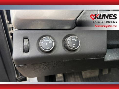 Used 2019 Chevrolet Suburban LT AWD/4WD image 17