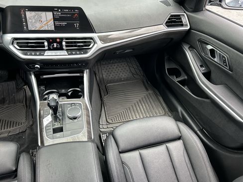 Used 2020 BMW 330i Sedan w/ Convenience Package RWD image 14