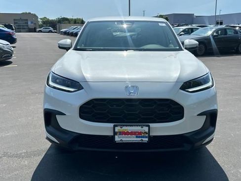 New 2026 Honda HR-V LX image 8