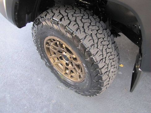 Used 2023 Toyota Tacoma 4x4 Double Cab w/ Trail Edition image 36
