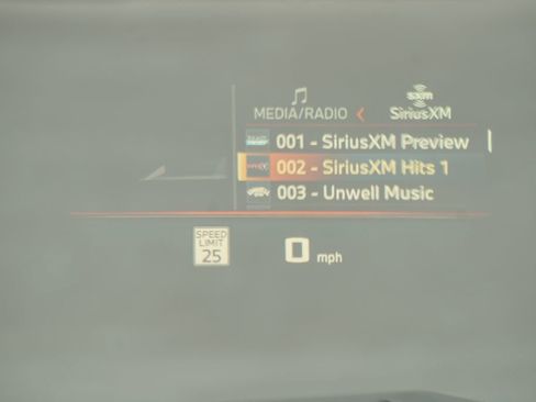 New 2025 BMW X7 M60i w/ Climate Comfort Package image 8