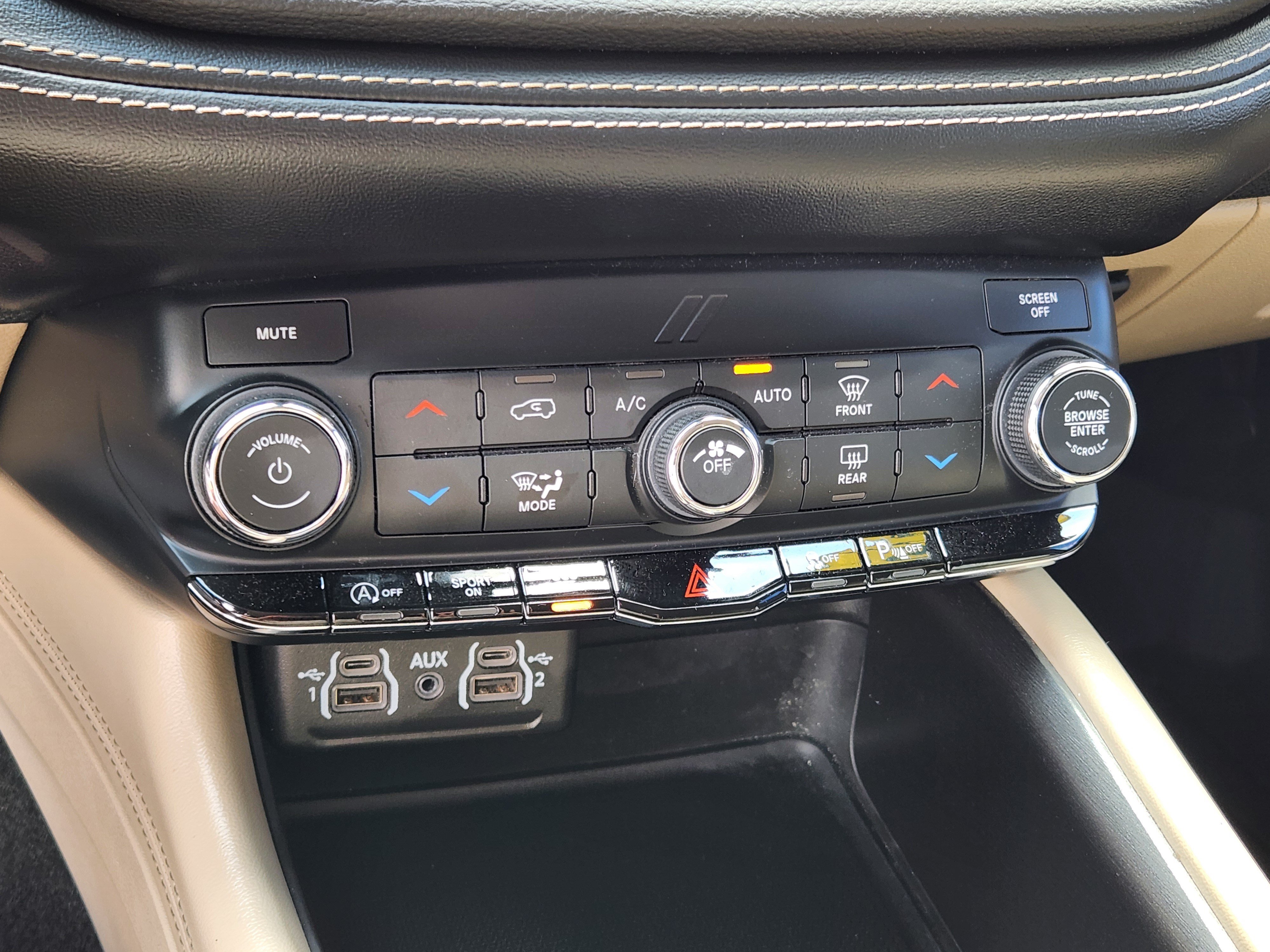 Used 2021 Dodge Durango SXT AWD/4WD image 21