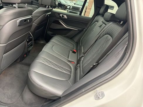 Used 2025 BMW X5 xDrive50e image 24