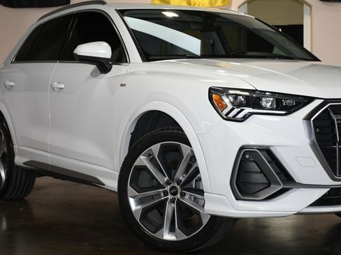 Used 2021 Audi Q3 2.0T Premium Plus w/ Premium Plus Package image 53