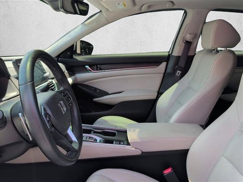 Used 2019 Honda Accord Touring image 10