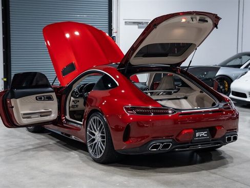 Used 2020 Mercedes-Benz AMG GT C image 30