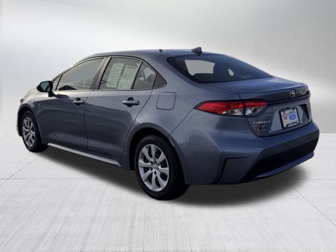 Used 2022 Toyota Corolla LE image 5