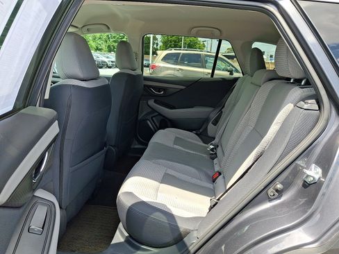 Used 2024 Subaru Outback Premium AWD/4WD image 11