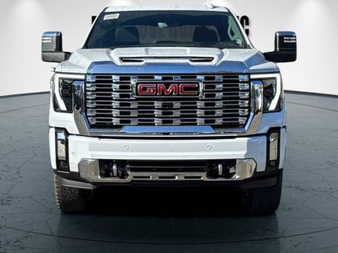 New 2026 GMC Sierra 2500 Denali w/ Denali Reserve Package image 9