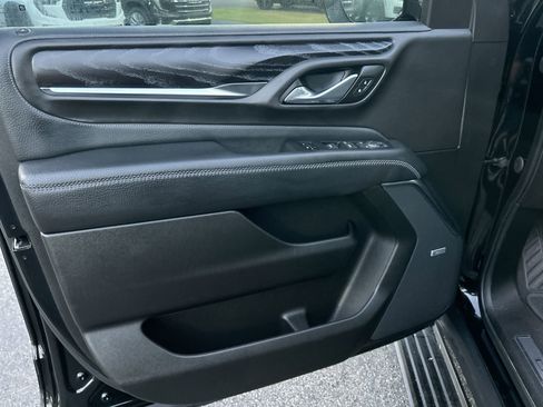 Used 2023 GMC Yukon XL Denali image 14