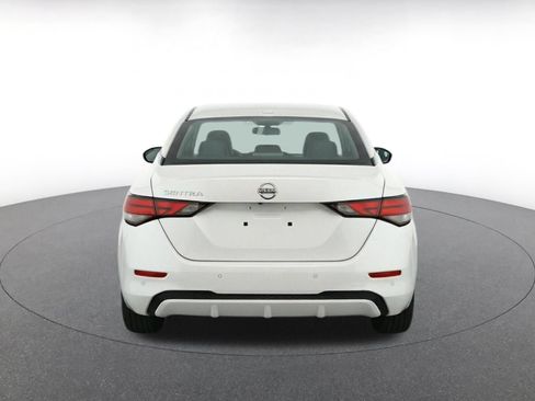 Used 2025 Nissan Sentra S FWD image 8