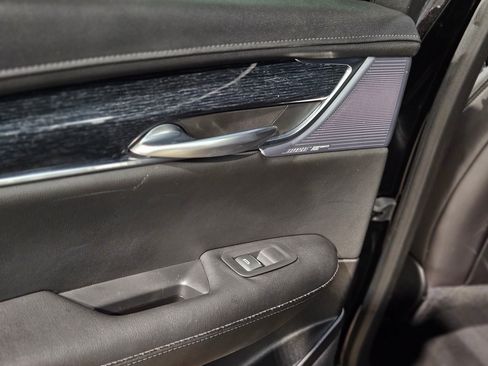 Used 2025 Cadillac XT5 Premium Luxury image 36