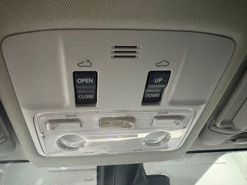 Used 2015 Toyota RAV4 Limited w/ Technology Package FWD image 36
