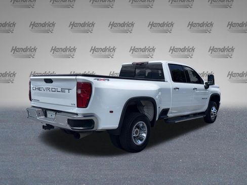 Used 2022 Chevrolet Silverado 3500 LTZ w/ LTZ Convenience Package AWD/4WD image 10