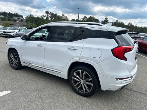 Used 2019 GMC Terrain Denali w/ Advanced Safety Package AWD/4WD image 4