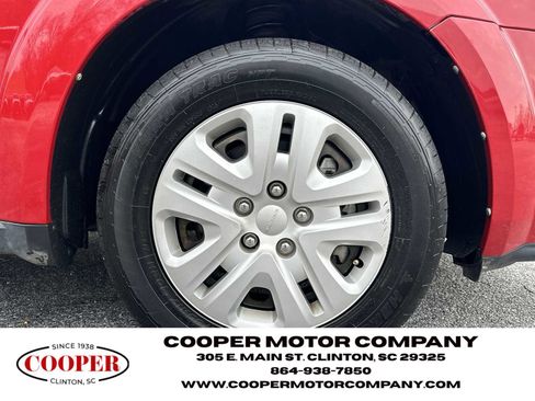 Used 2020 Dodge Journey SE image 12