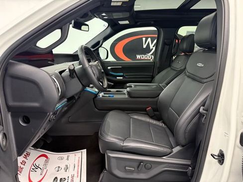 New 2025 Ford Expedition Platinum w/ Stealth Appearance Package image 11