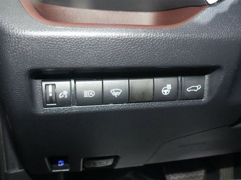Used 2020 Toyota RAV4 Limited w/ Limited Grade Weather Package AWD/4WD image 29