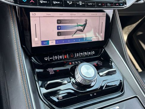 Used 2023 Jeep Grand Wagoneer L Series III w/ Rear Seat Video Group 1 image 7