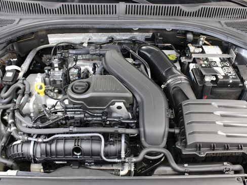 Used 2024 Volkswagen Jetta SE FWD image 29