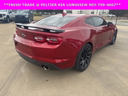 Used 2021 Chevrolet Camaro LT w/ Technology Package image 8