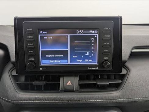 Used 2022 Toyota RAV4 LE image 28