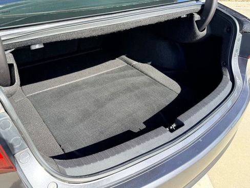 Used 2018 Acura TLX image 10