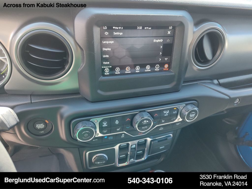 Used 2023 Jeep Wrangler Unlimited w/ Cold Weather Group AWD/4WD image 28
