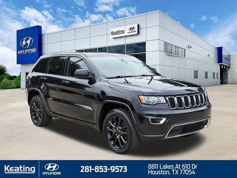 Used 2020 Jeep Grand Cherokee Altitude RWD image 3