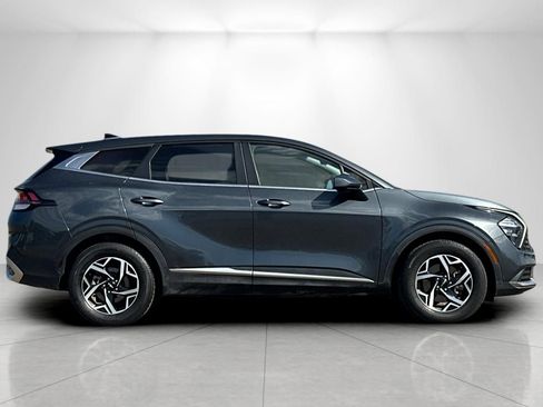Used 2023 Kia Sportage LX image 2