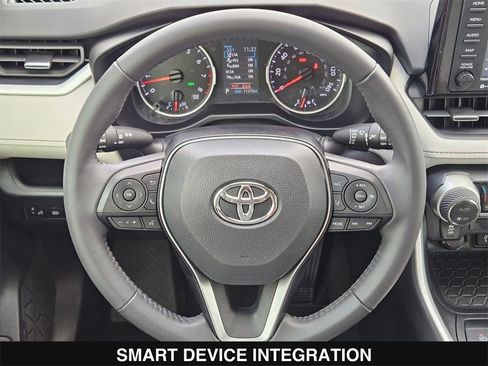 Used 2020 Toyota RAV4 XLE Premium image 22