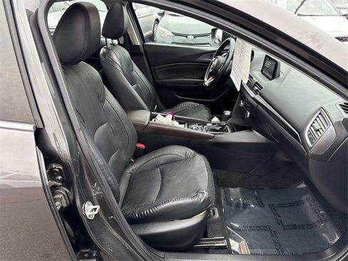 Used 2018 MAZDA MAZDA3 Grand Touring image 7