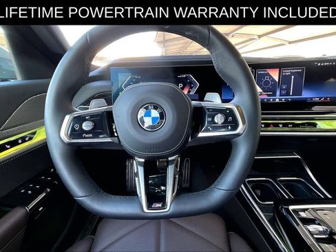 Used 2025 BMW 740i xDrive image 7